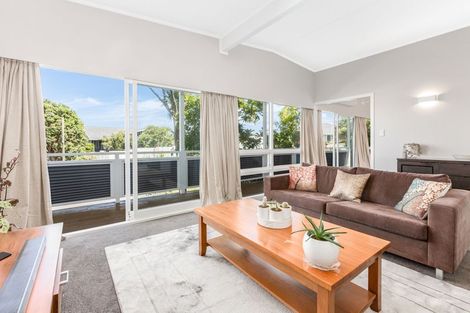 Photo of property in 9 Annan Grove, Papakowhai, Porirua, 5024