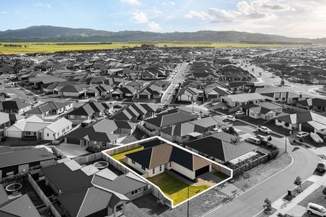 Photo of property in 24 Te Kio Crescent, Papamoa Beach, Papamoa, 3118