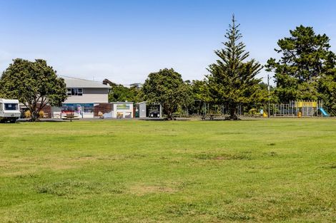 Photo of property in 120 Seventh Avenue, Urenui, 4377
