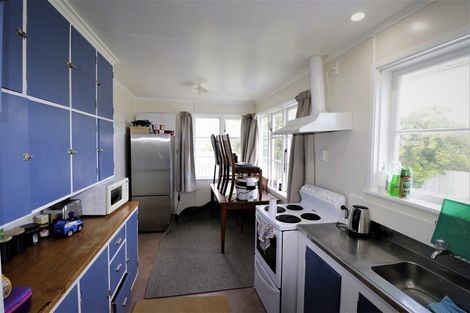 Photo of property in 15 Maire Street, Gonville, Whanganui, 4501