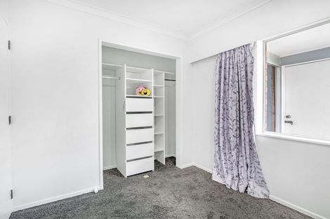 Photo of property in 10 Hollows Crescent, Takaro, Palmerston North, 4412