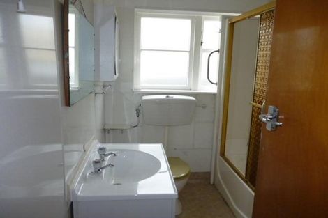 Photo of property in 2 Argyle Grove, Trentham, Upper Hutt, 5018