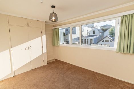 Photo of property in Victoria Court, 7/4 Queen Street, Mount Victoria, Wellington, 6011