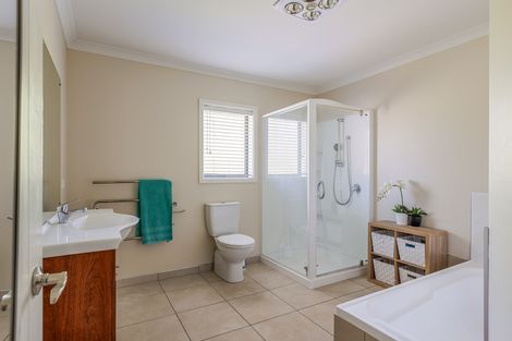 Photo of property in 17 William Donald Drive, Solway, Masterton, 5810