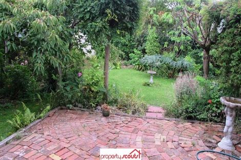 Photo of property in 398 Bay View Road, Saint Clair, Dunedin, 9012