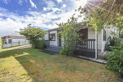 Photo of property in 53 Albatross Close, Whitby, Porirua, 5024