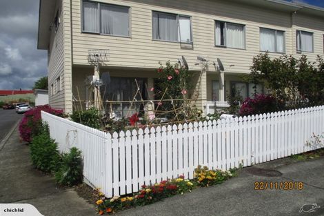 Photo of property in 11/3 Hulme Place, Henderson, Auckland, 0612