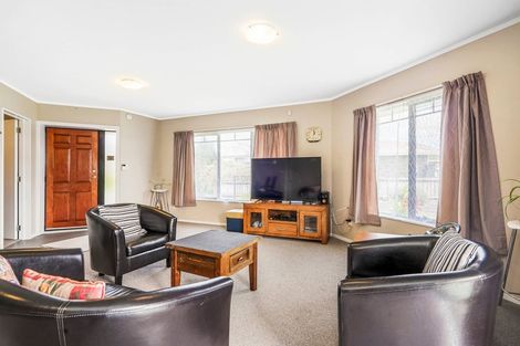 Photo of property in 17 Mews Place, Forest Lake, Hamilton, 3200