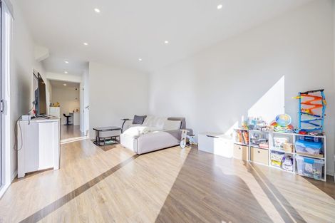 Photo of property in 27 Coast Garden Drive, Hobsonville, Auckland, 0616