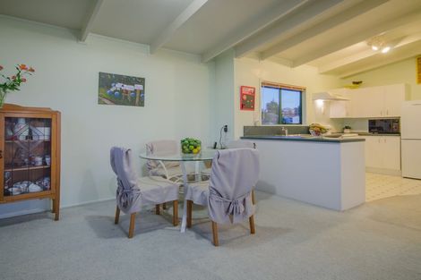 Photo of property in 18 Gilliam Street, New Lynn, Auckland, 0600