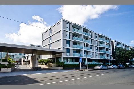 Photo of property in Halsey Apartments At Lighter Quay, 414/77 Halsey Street, Auckland Central, Auckland, 1010