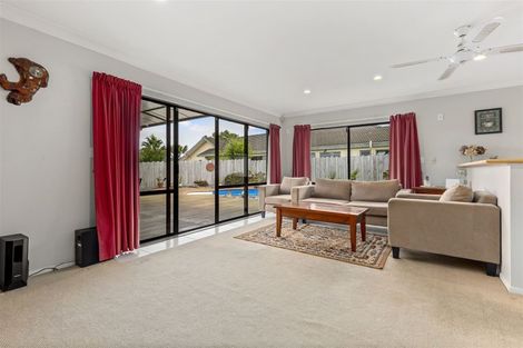 Photo of property in 62 Meadowland Drive, Somerville, Auckland, 2014