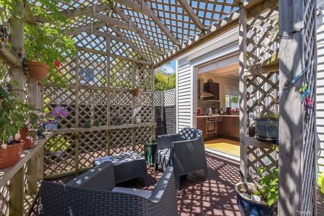 Photo of property in 27a Bauchop Road, Waterloo, Lower Hutt, 5011