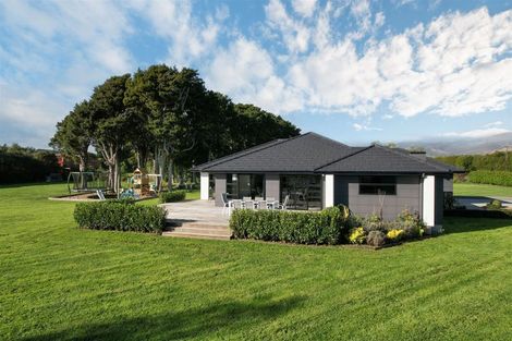 Photo of property in 73 Muhunoa East Road, Ohau, Levin, 5570
