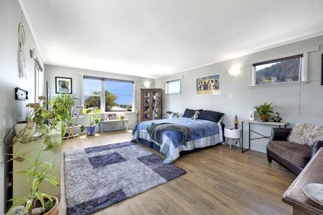 Photo of property in 46 Kaitawa Crescent, Paraparaumu, 5032