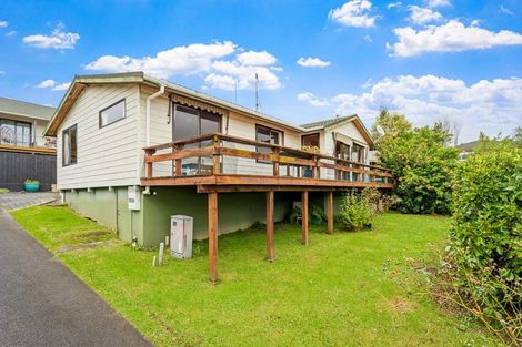 Photo of property in 2/25 Beach Road, Manly, Whangaparaoa, 0930