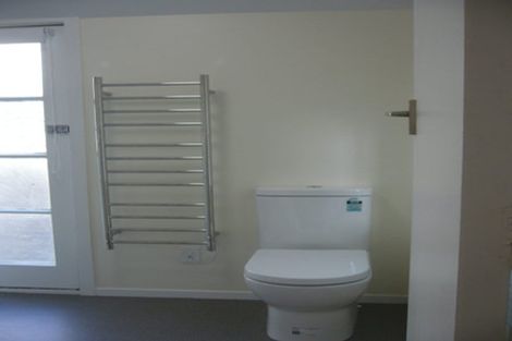 Photo of property in 4 Hawker Street, Mount Victoria, Wellington, 6011