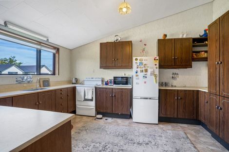 Photo of property in 47 Home Street, Winton, 9720