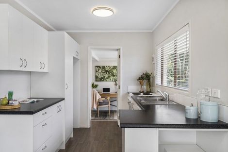 Photo of property in 1/19 Gulf Crest, Bucklands Beach, Auckland, 2012