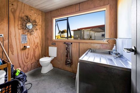 Photo of property in 280 Austin Road, Normanby, Hawera, 4673