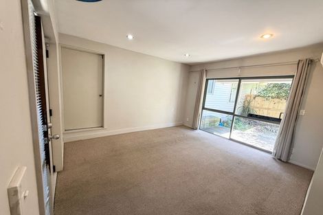 Photo of property in 307 Riccarton Road, Upper Riccarton, Christchurch, 8041