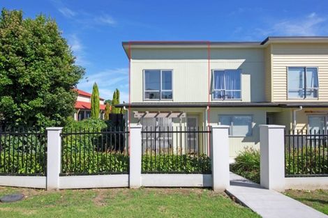 Photo of property in 35/11 Ray Small Drive, Papakura, 2110
