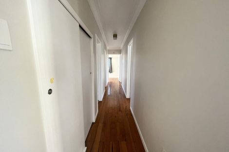 Photo of property in 15 Pleasant Road, Glen Eden, Auckland, 0602