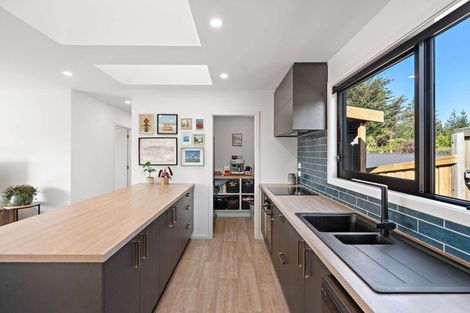 Photo of property in 5 Beach Crescent, Waikuku Beach, 7473