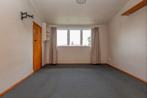 Photo of property in 8 Renfrew Place, Highbury, Palmerston North, 4412