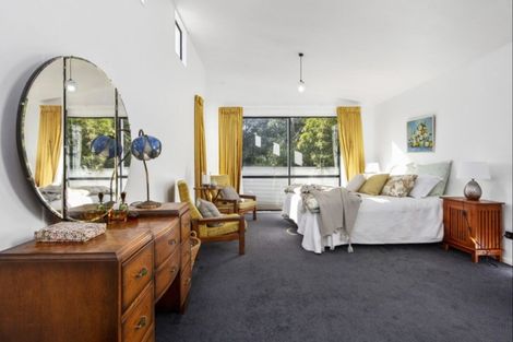 Photo of property in 9 Onewa Road, Northcote, Auckland, 0627