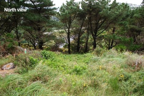 Photo of property in 9 Cirrus Close, Newlands, Wellington, 6037