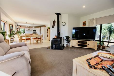Photo of property in 16 Protea Crescent, Whitianga, 3510