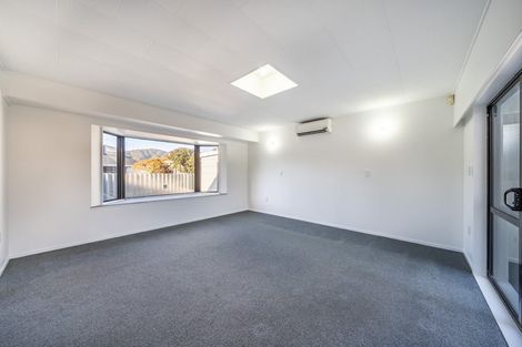 Photo of property in 2/1006 High Street, Avalon, Lower Hutt, 5011