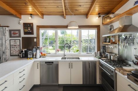 Photo of property in 118 Fox Street, Whataupoko, Gisborne, 4010