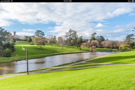 Photo of property in 2/21 Walnut Lane, Browns Bay, Auckland, 0630