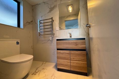 Photo of property in 14a Grove Lane, Pakuranga, Auckland, 2010