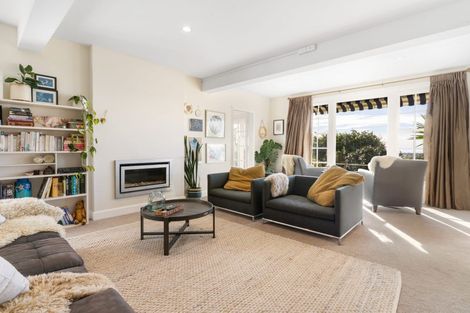 Photo of property in 40 Major Hornbrook Road, Mount Pleasant, Christchurch, 8081