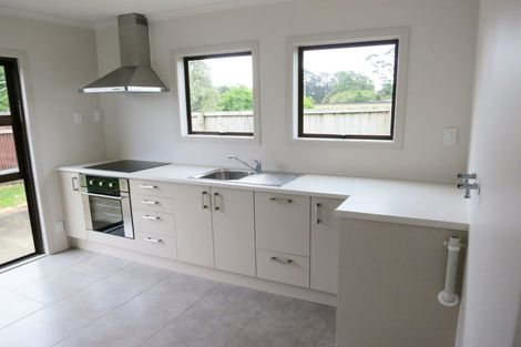 Photo of property in 24 Latham Avenue, Pakuranga, Auckland, 2010