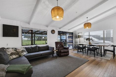 Photo of property in 163a Victoria Street, Cambridge, 3434