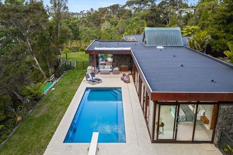 Photo of property in 20 Oscar Road, Greenhithe, Auckland, 0632