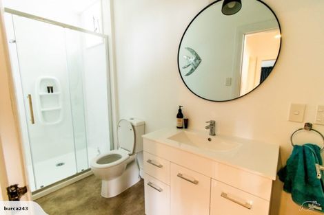 Photo of property in 10 Oriental Terrace, Mount Victoria, Wellington, 6011