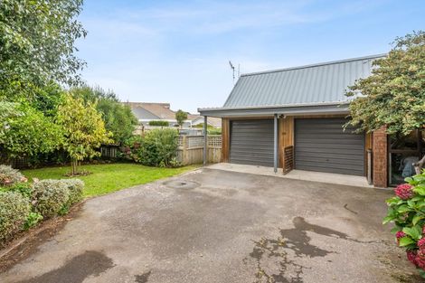 Photo of property in 100 Rimu Road, Raumati Beach, Paraparaumu, 5032