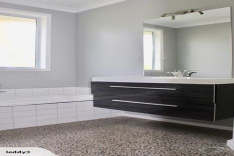 Photo of property in 261 Raynes Road, Rukuhia, Hamilton, 3282