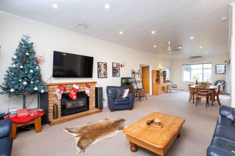 Photo of property in 7 Mill Road, Clive, 4102