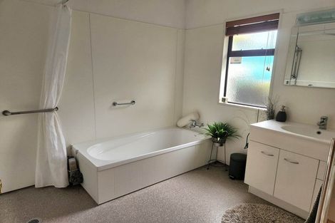 Photo of property in 11 Stalkers Road, Woodend Beach, Kaiapoi, 7691