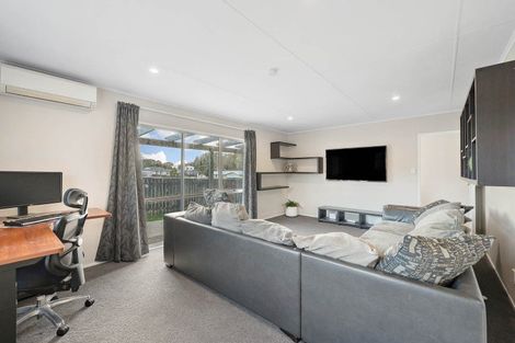 Photo of property in 4 Conclusion Street, Ascot Park, Porirua, 5024