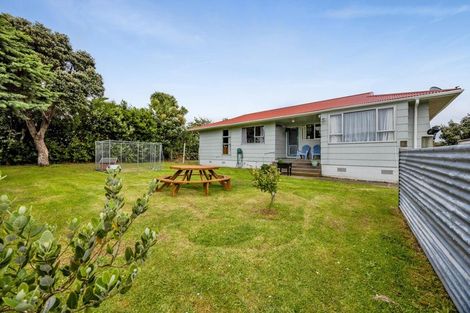 Photo of property in 9 Hughson Place, Opunake, 4616