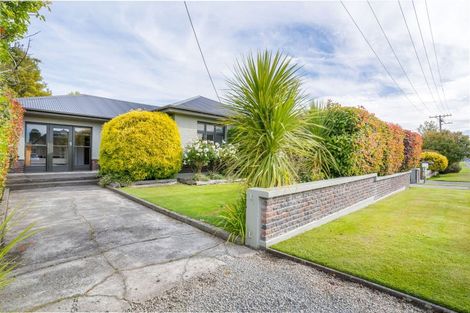 Photo of property in 15 Home Street, Winton, 9720