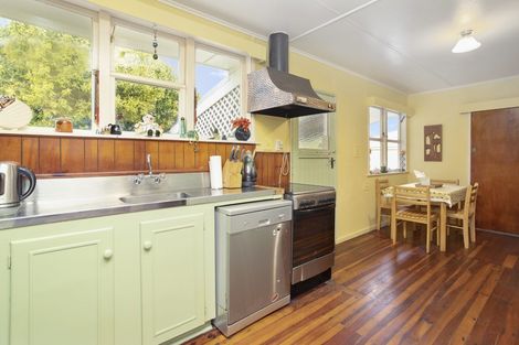 Photo of property in 1/6 Titoki Avenue, Mangere Bridge, Auckland, 2022