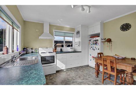 Photo of property in 14 Woodend Road, Woodend, 7610